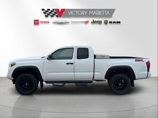 2022 Toyota Tacoma SR