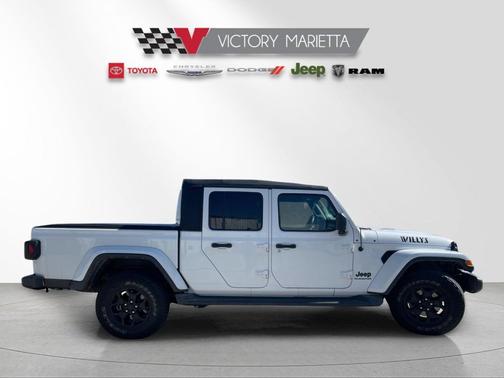 2021 Jeep Gladiator Sport