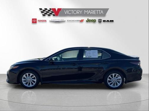 Midnight Black 2024 Toyota Camry SE