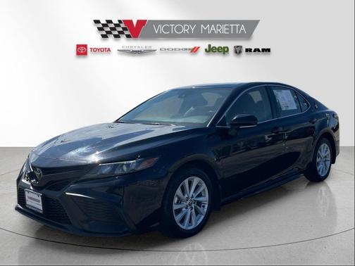Midnight Black 2024 Toyota Camry SE