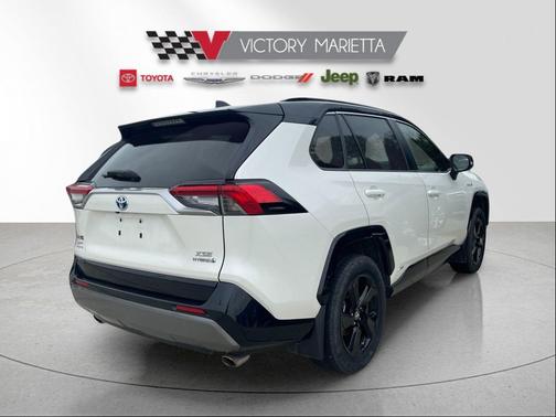 Blizzard Pearl 2019 Toyota RAV4 Hybrid SE
