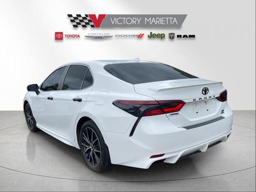 Ice Cap 2024 Toyota Camry SE