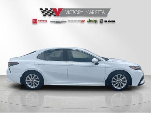 Ice Cap 2024 Toyota Camry SE