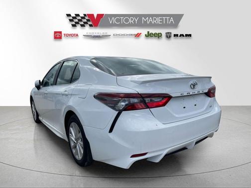 Ice Cap 2024 Toyota Camry SE