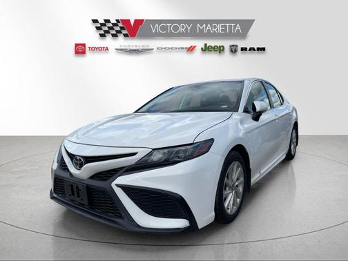 Ice Cap 2024 Toyota Camry SE