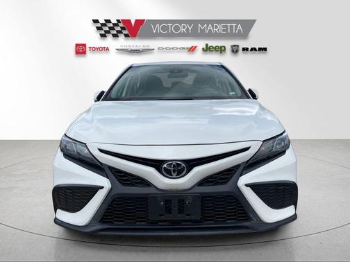 Ice Cap 2024 Toyota Camry SE