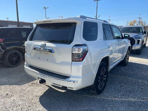 Blizzard Pearl 2018 Toyota 4Runner Limited
