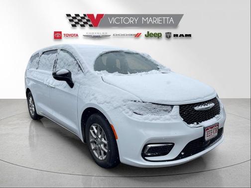 2025 Chrysler Pacifica L