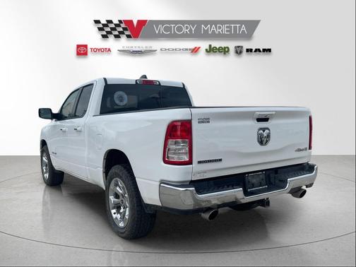 Bright White Clearcoat 2019 RAM 1500 Big Horn
