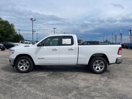 Bright White Clearcoat 2019 RAM 1500 Big Horn