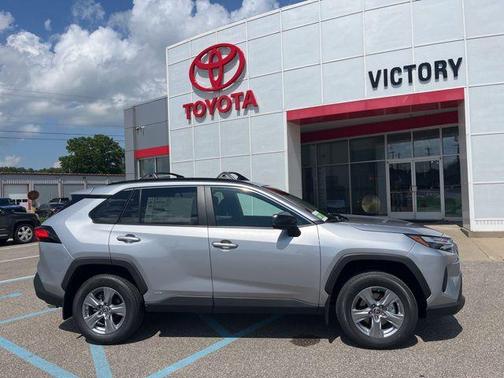 2025 Toyota RAV4 Hybrid LE
