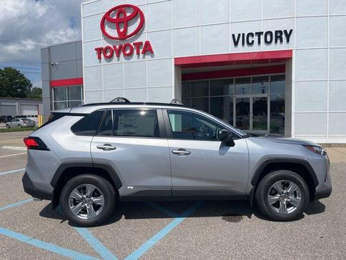 2025 Toyota RAV4 Hybrid LE