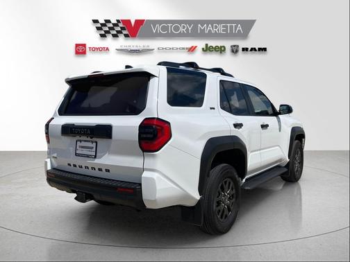 Ice 2025 Toyota 4Runner SR5