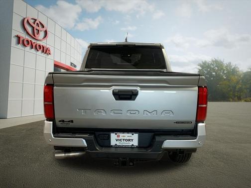 2026 Toyota Tacoma Hybrid TRD Off Road