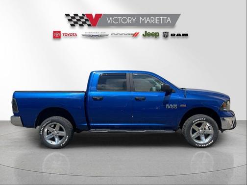 Blue Streak Pearlcoat 2014 RAM 1500 Big Horn