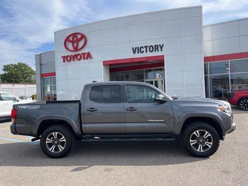 2017 Toyota Tacoma TRD Sport