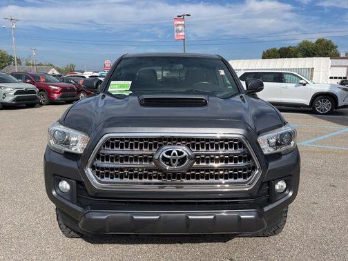 2017 Toyota Tacoma TRD Sport