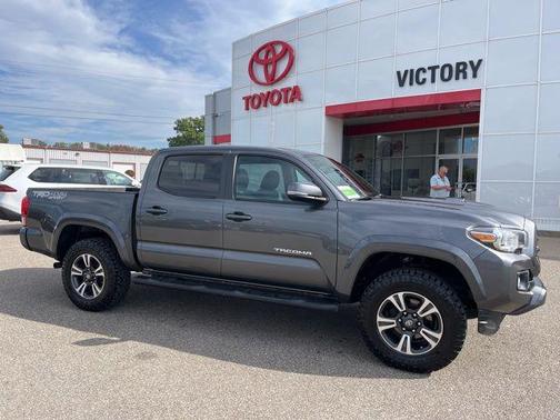 2017 Toyota Tacoma TRD Sport