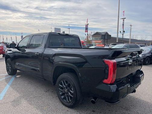 2025 Toyota Tundra Hybrid Platinum