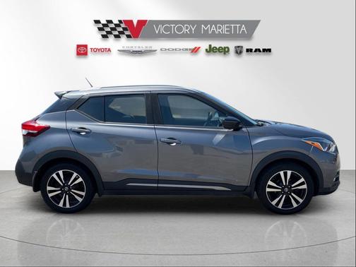 Gun Metallic 2019 Nissan Kicks SR