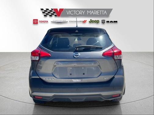 Gun Metallic 2019 Nissan Kicks SR