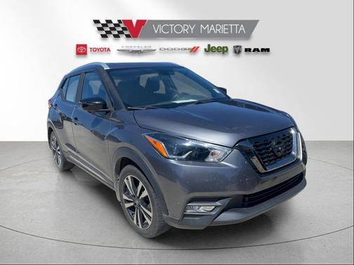 Gun Metallic 2019 Nissan Kicks SR