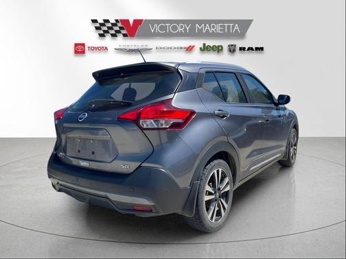 Gun Metallic 2019 Nissan Kicks SR