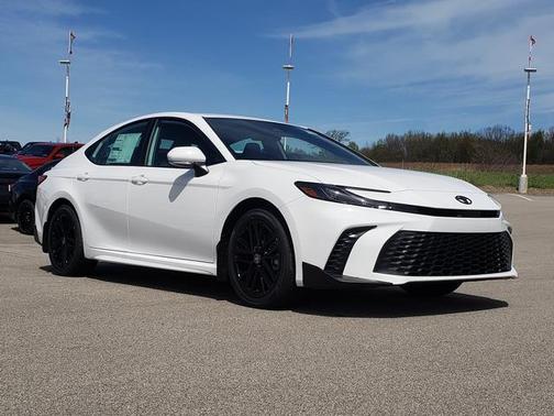 Ice 2026 Toyota Camry SE