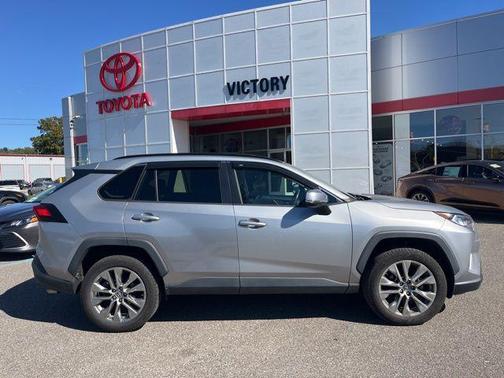 2019 Toyota RAV4 XLE Premium