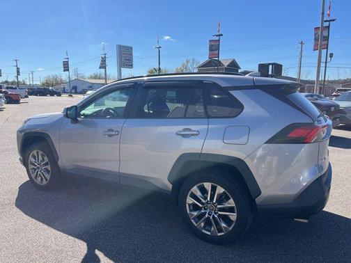 2019 Toyota RAV4 XLE Premium