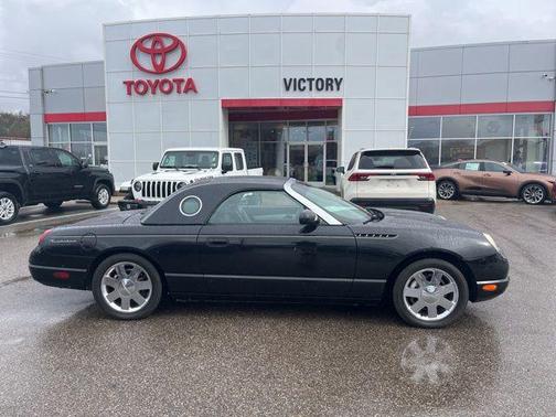 2002 Ford Thunderbird Base