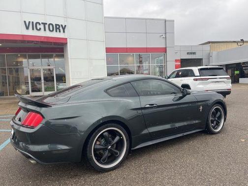 2015 Ford Mustang V6