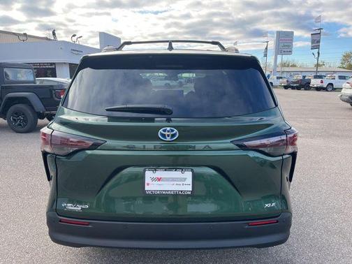 2025 Toyota Sienna XLE 7 Passenger