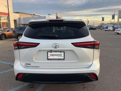 2023 Toyota Highlander L