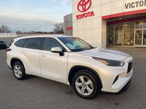 2023 Toyota Highlander L