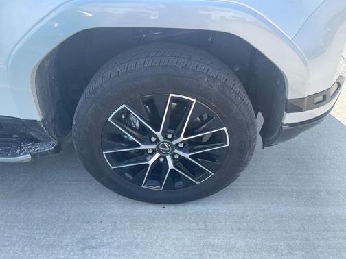 Eminent White Pearl 2024 Lexus GX 550 Premium+