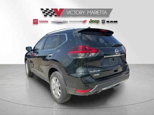 2020 Nissan Rogue SV