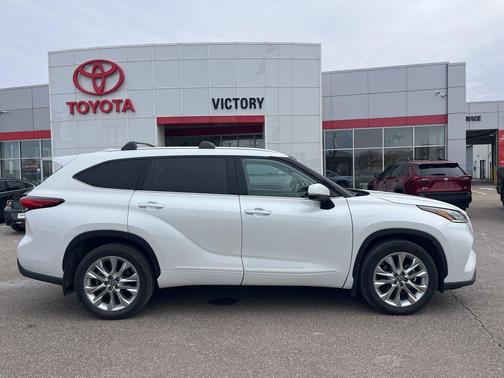 2022 Toyota Highlander Limited