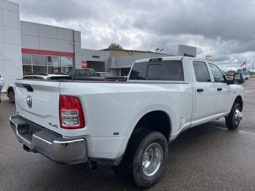 2024 RAM 3500 Tradesman Crew Cab 4x4 8' Box