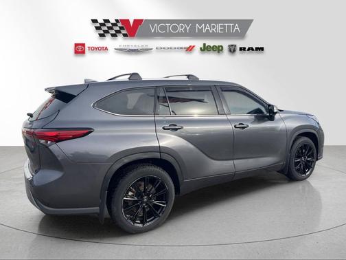 2023 Toyota Highlander Platinum