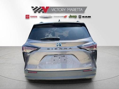 Predawn Gray Mica 2023 Toyota Sienna LE