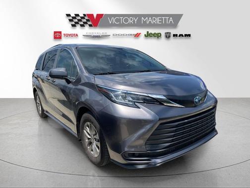Predawn Gray Mica 2023 Toyota Sienna LE