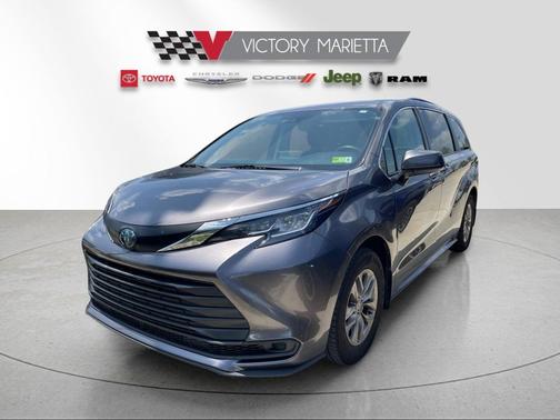 Predawn Gray Mica 2023 Toyota Sienna LE