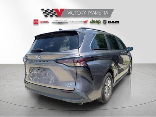 Predawn Gray Mica 2023 Toyota Sienna LE