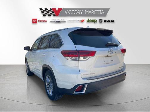 Blizzard Pearl 2017 Toyota Highlander Limited