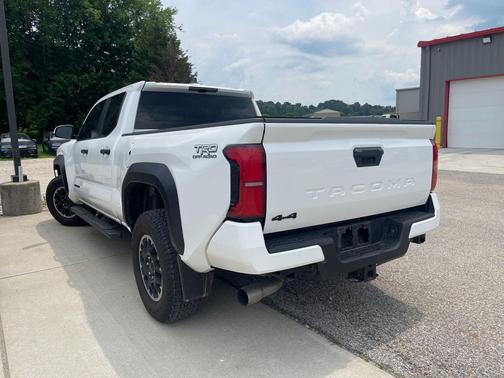 Ice Cap 2024 Toyota Tacoma TRD Sport