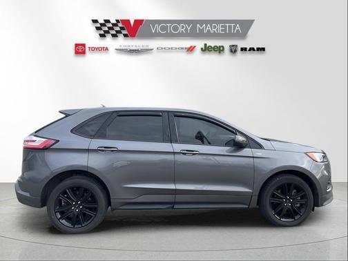 2022 Ford Edge ST Line