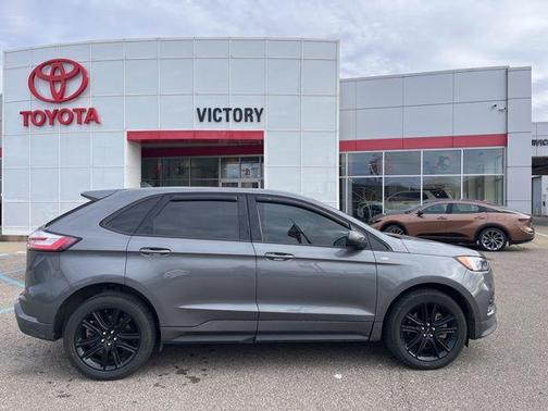 2022 Ford Edge ST Line