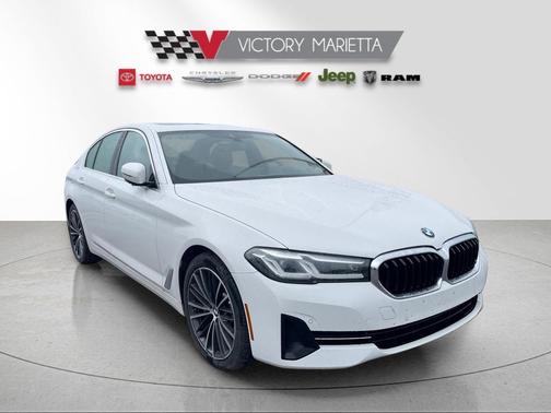 Alpine White 2022 BMW 530 i xDrive