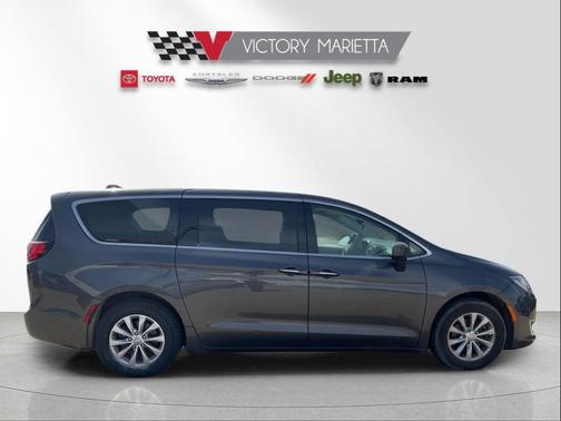 2018 Chrysler Pacifica Touring Plus